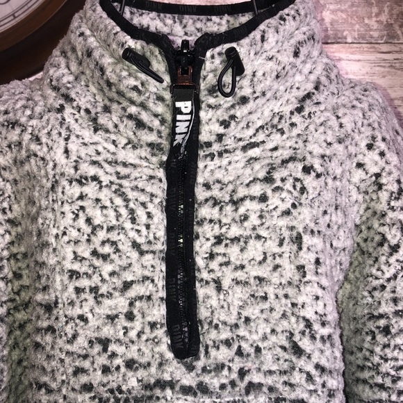 Victoria’s Secret pink Sherpa zip up sweatshirt gray and black size large​​ - Picture 2 of 5